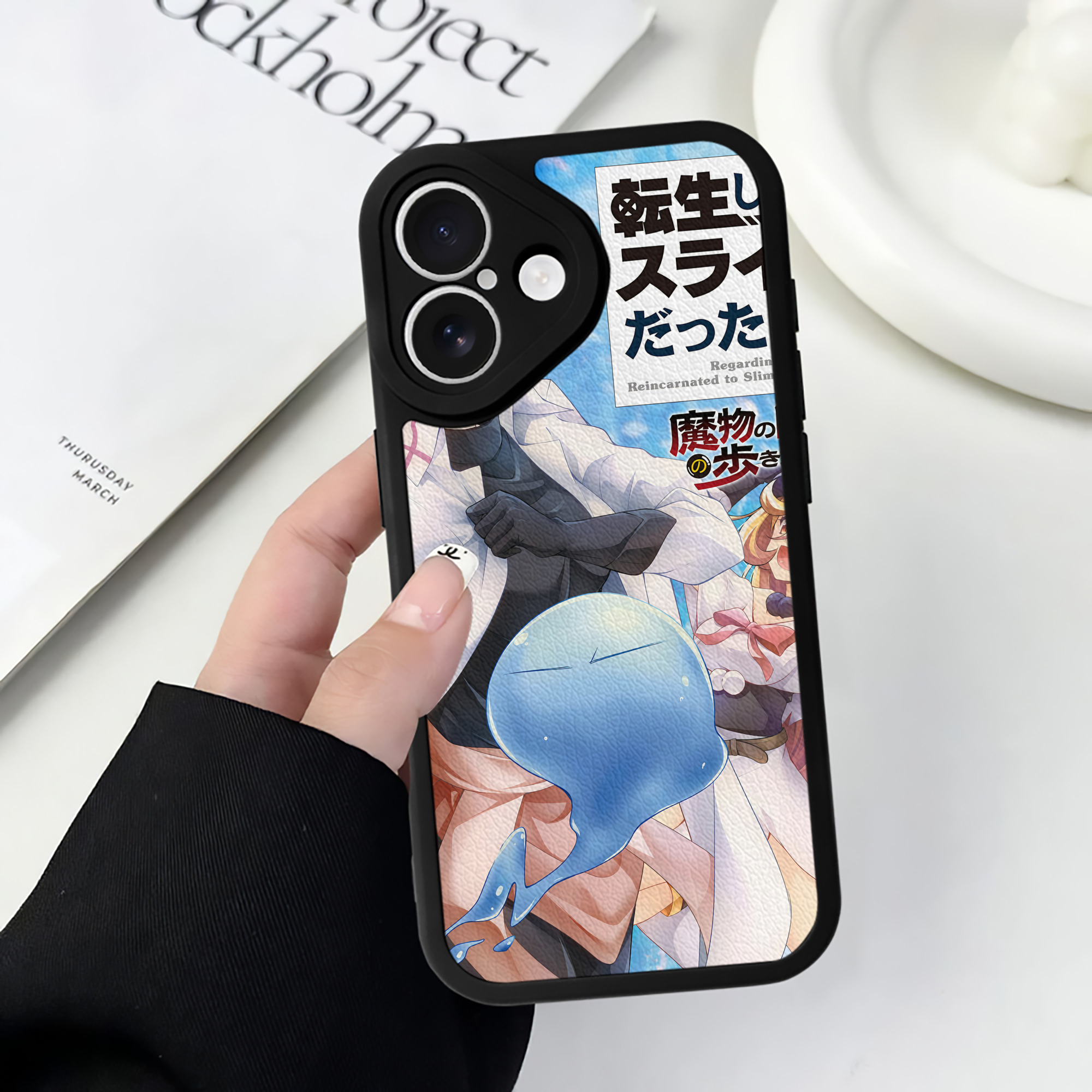 （画像用） 転スラ Regarding Reincarnated to Slime 【iPhone 16シリーズ対応】シリコンスマホケース（レザー調） 材質：シリコン
